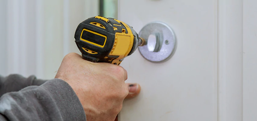 Street Locksmith For Smart Lock Repair in Wildomar, CA